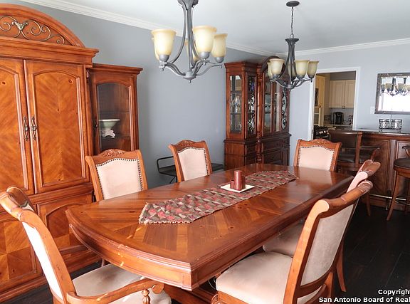 4th image of 5215 Round Table Dr