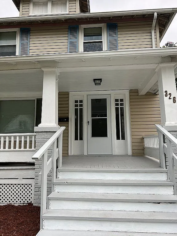 326 W 26th St photo 1