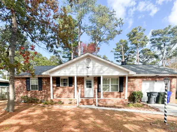 216 Frink Dr, Southport, NC 28461