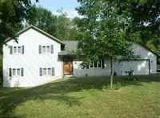 4319 S Warlance Ln, Janesville, WI 53548