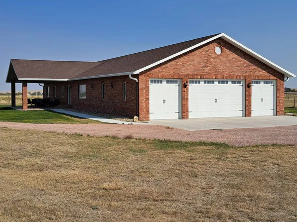 364 Beaver Valley Rd, Chadron, NE 69337
