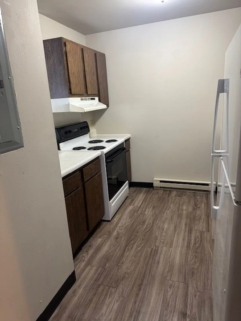 Park Ridge Apartments — Photo 3