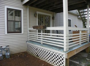 12 Richards St, Geneva, IL 60134