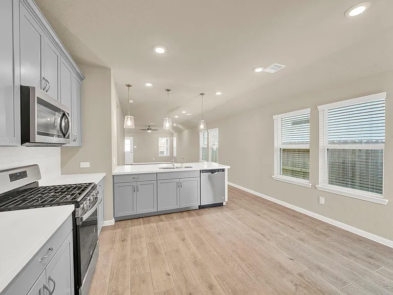 5814 Linda Cove Ln — Photo 8