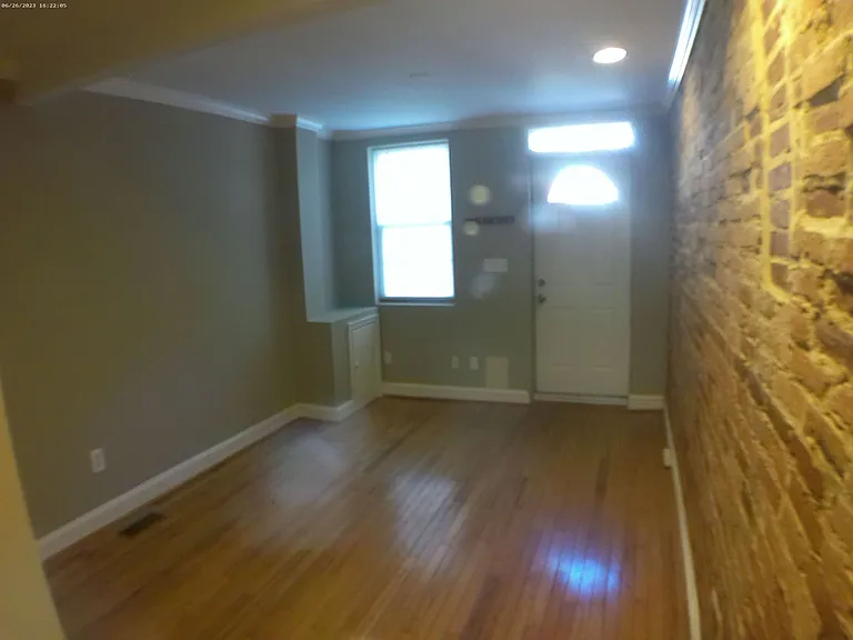 912 S Potomac St — Photo 5