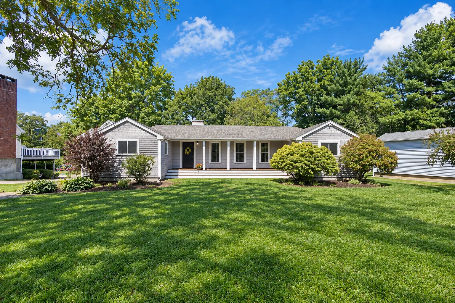 3 bed, 1.5 bath, 1196 sqft, $3,800 — Photo 1
