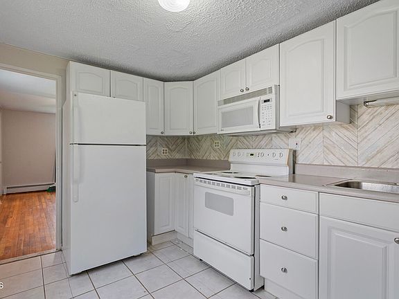 4th image of 45 Story St
