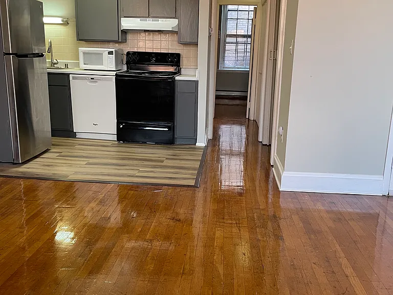 802 Cathedral St #5 — Photo 3