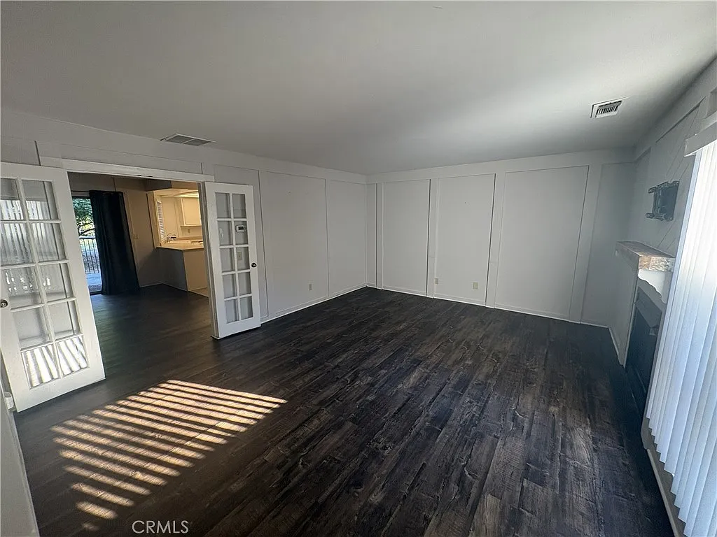 3 bed, 2.5 bath, 1889 sqft, $2,750 — Photo 3