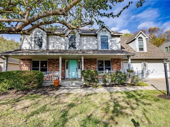 4708 Woodland Dr, Lawrence, KS 66049