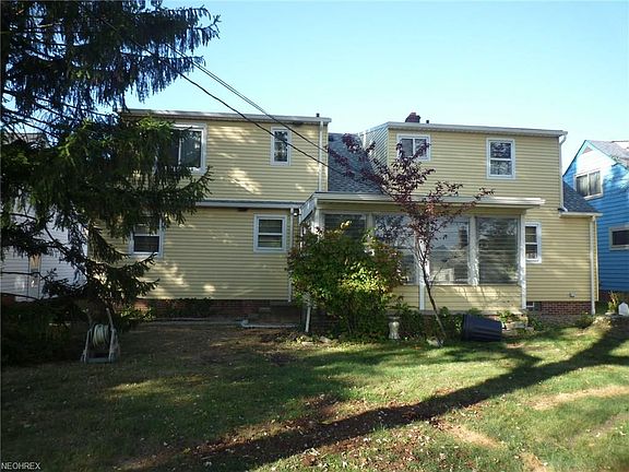 2nd image of 22920 Dawn Dr