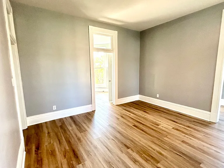 828 SE 8th St #A — Photo 12