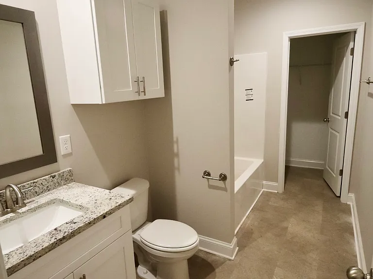 612 Vang Ct #612 — Photo 2