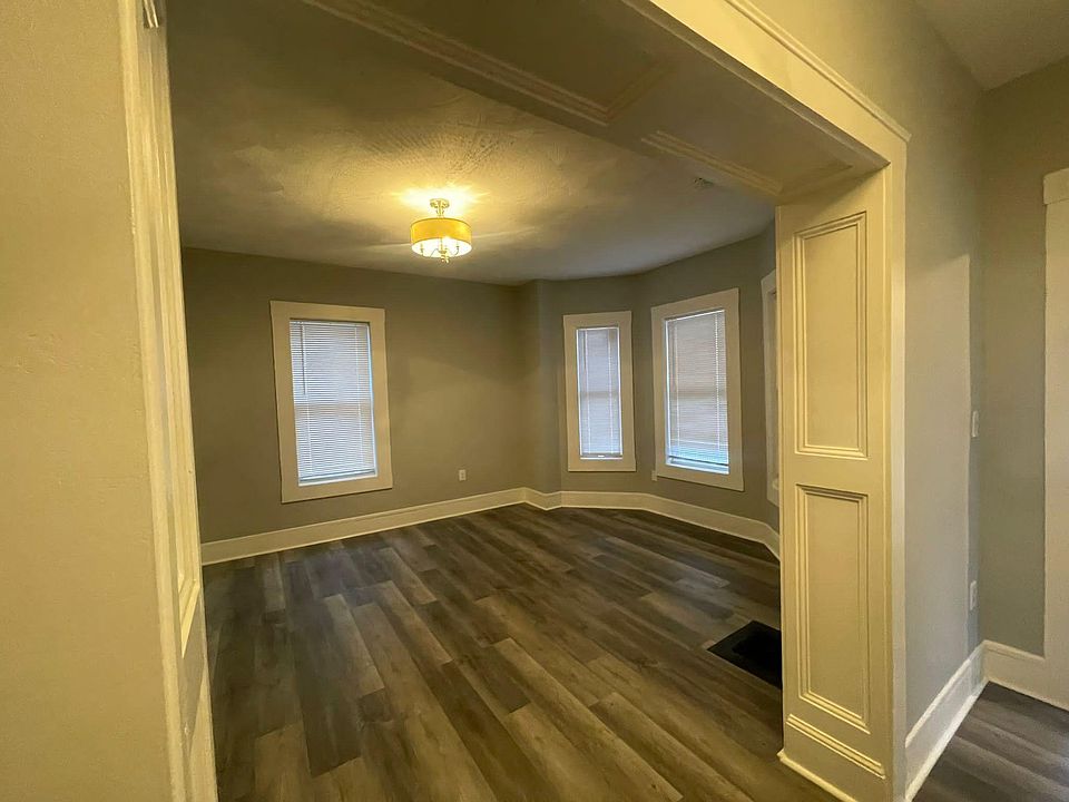 1368 River St Hyde Park, MA Zillow Apartments for Rent in Hyde Park