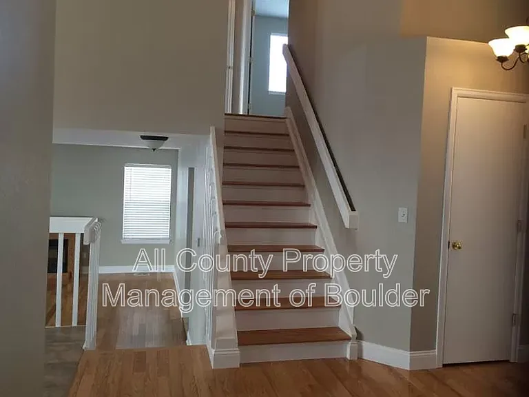 447 Tynan Ct — Photo 2