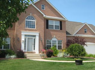 2450 Knights Bridge Dr, Valparaiso, IN 46385
