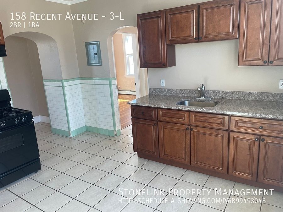 1st image of 158 Regent Ave APT 3L
