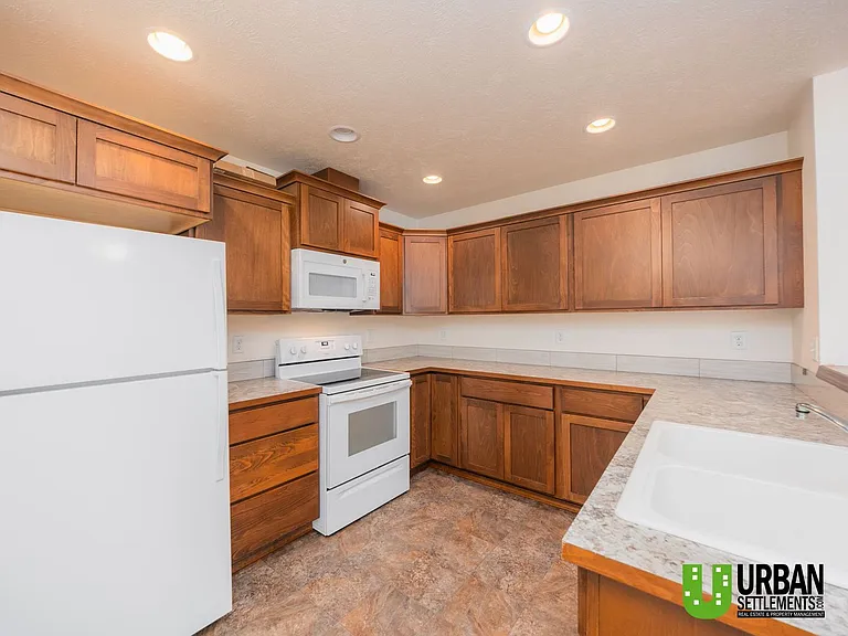 9705 E 4th Ave — Photo 22