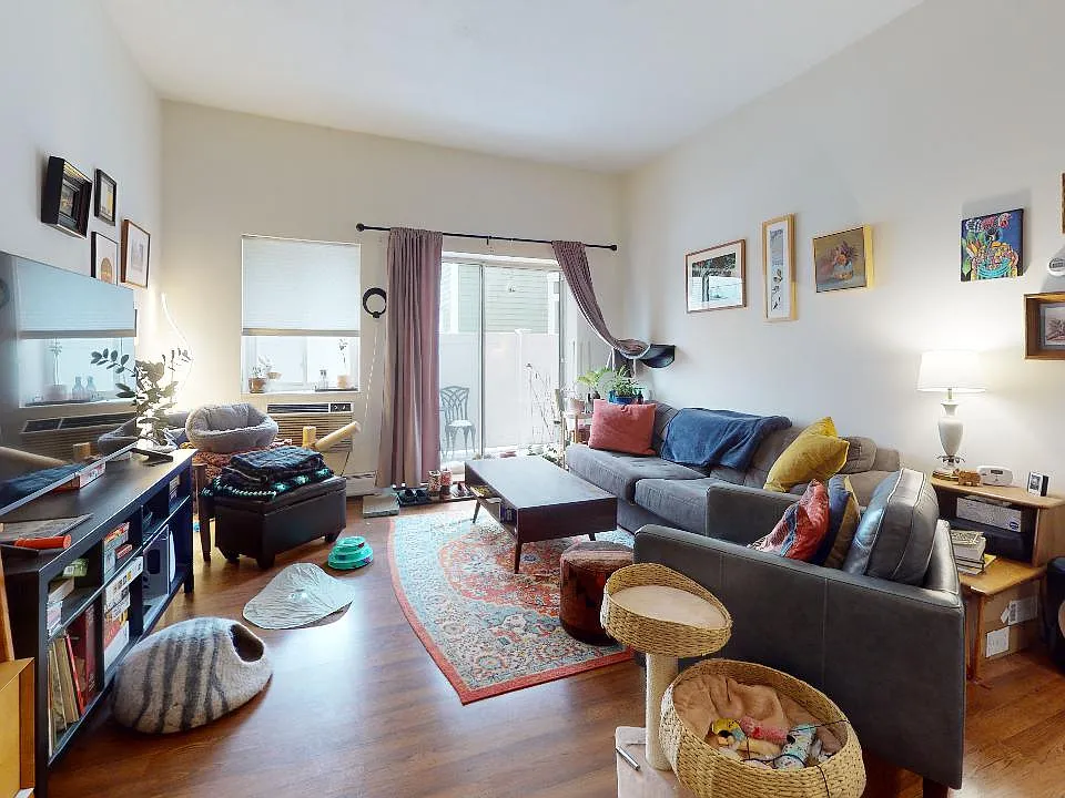 50 Craigie St #35