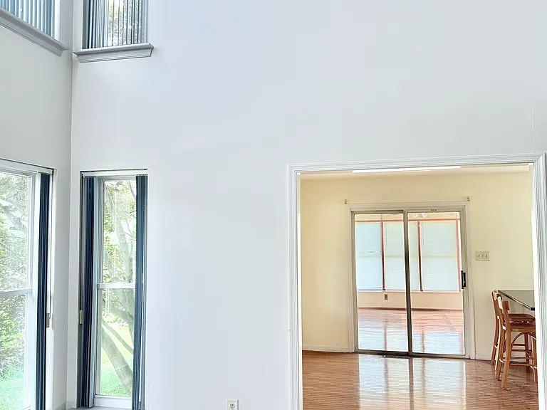 101 Jonathan Dr — Photo 14
