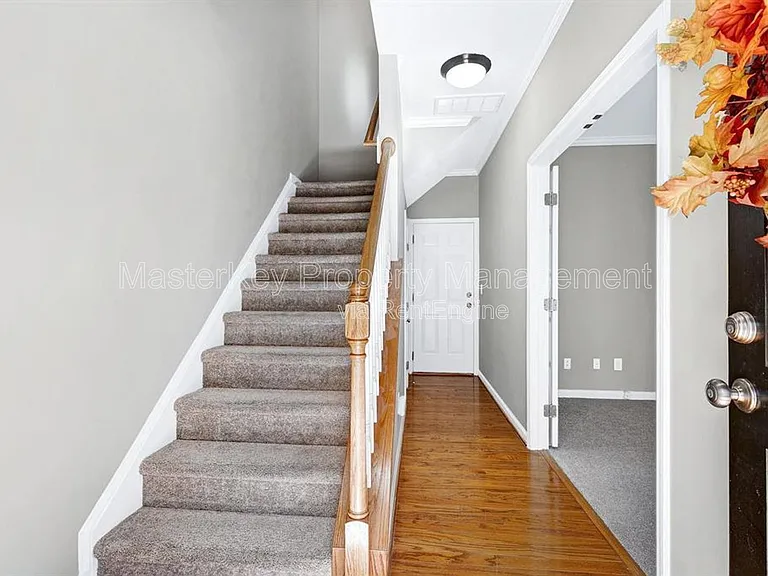 316 Kinellan Ln — Photo 30