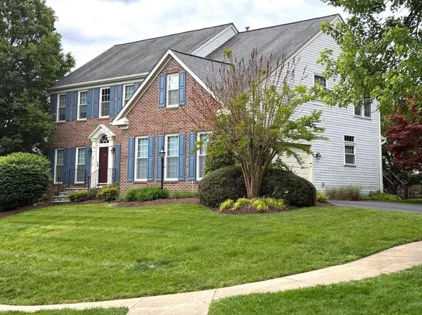 19116 Starkey Ter, Brookeville, MD 20833