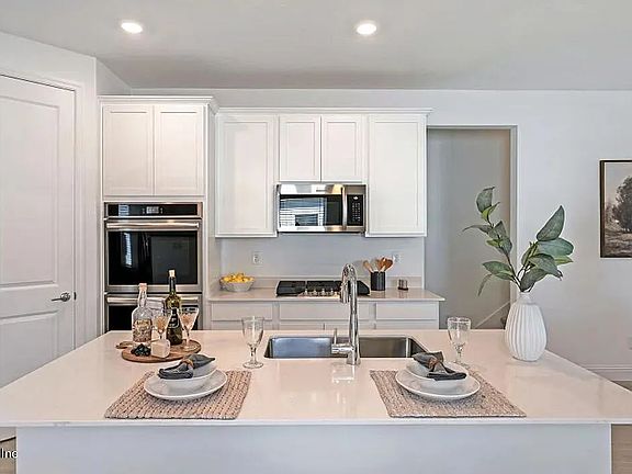 3rd image of 67 Old Bull Bay Ct