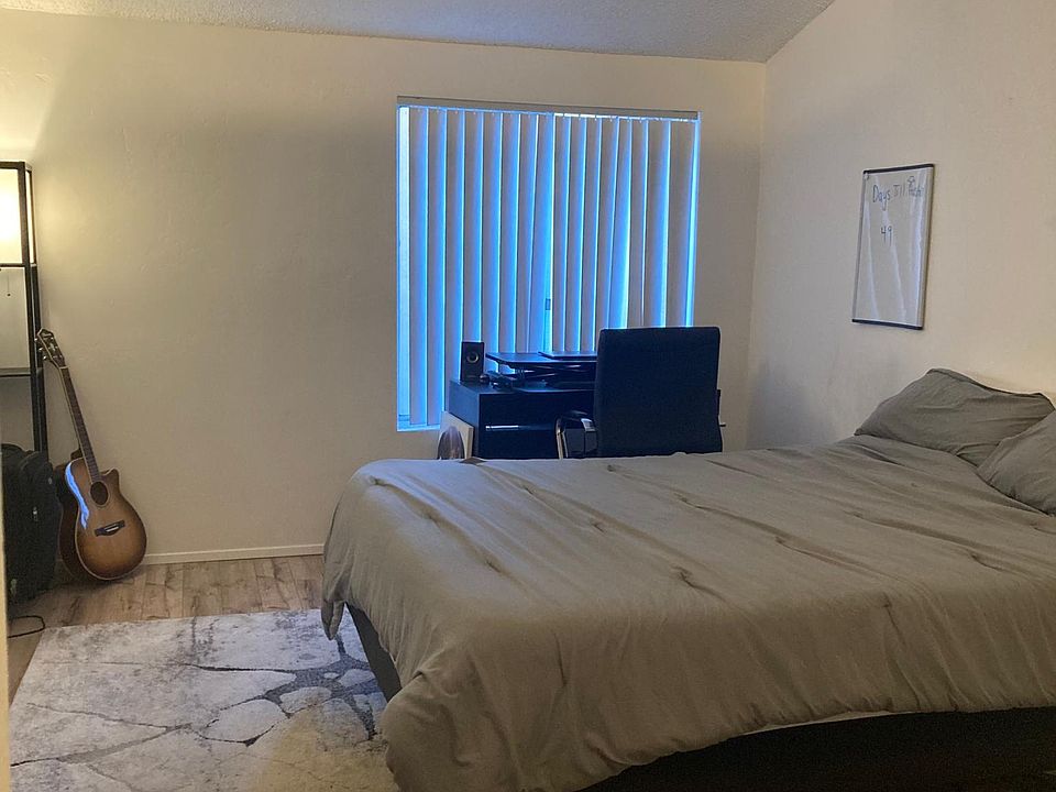 1st image of 4600 Lamont St Unit 4313