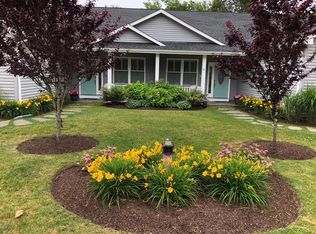 76 Greenbrier Rd, Narragansett, RI 02882