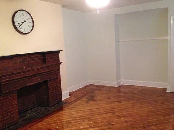 3rd image of 1733 W Montgomery Ave APT 1