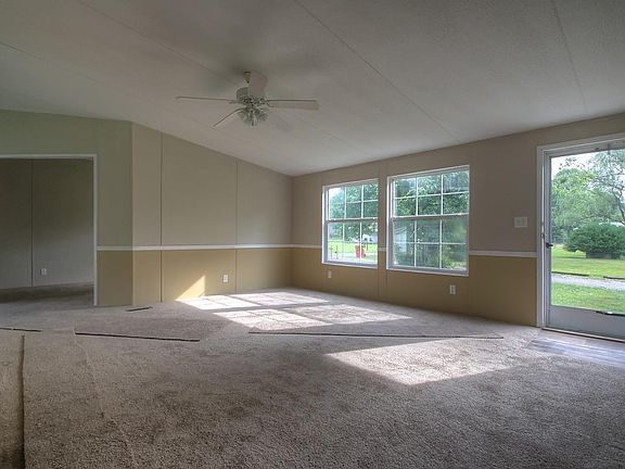 5th image of 138 Golden St