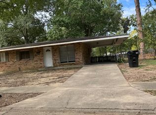9260 Bordeaux Dr, Baton Rouge, LA 70809