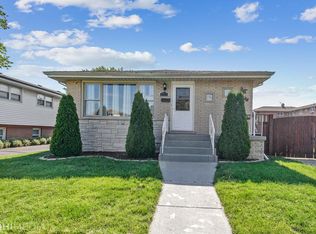 11033 S Kilbourn Ave, Oak Lawn, IL 60453