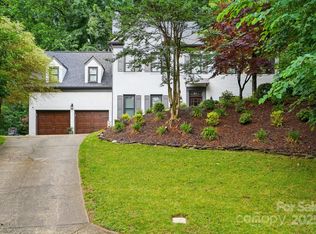 8708 Piccone Brook Ln, Charlotte, NC 28216