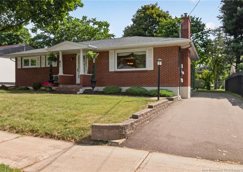 1st image of 81 Mount Royal Blvd