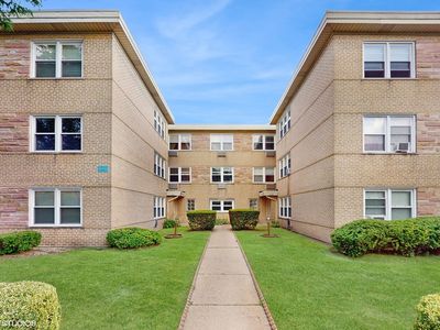 4629 Main St APT 2A, Skokie, IL, 60076