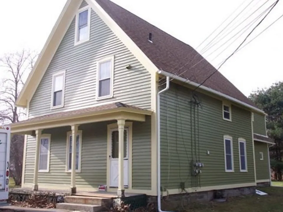 76 Dudley Rd