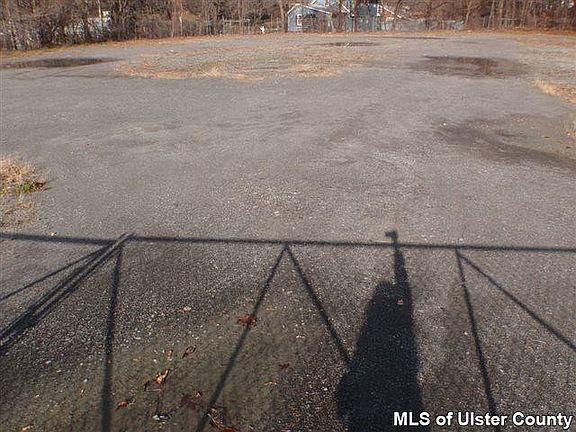 3rd image of 72 Kingston Terrace