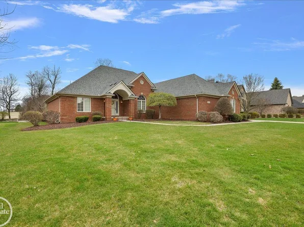 63815 Inverness Dr #53, Washington, MI 48095