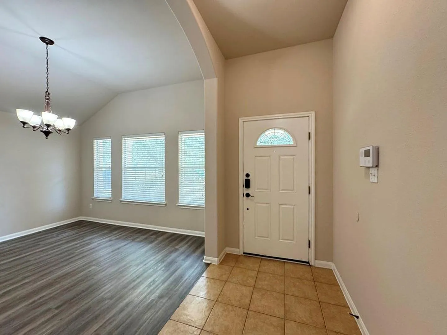 A warm, inviting home in the heart of Kyle's sought-after community! — Photo 3