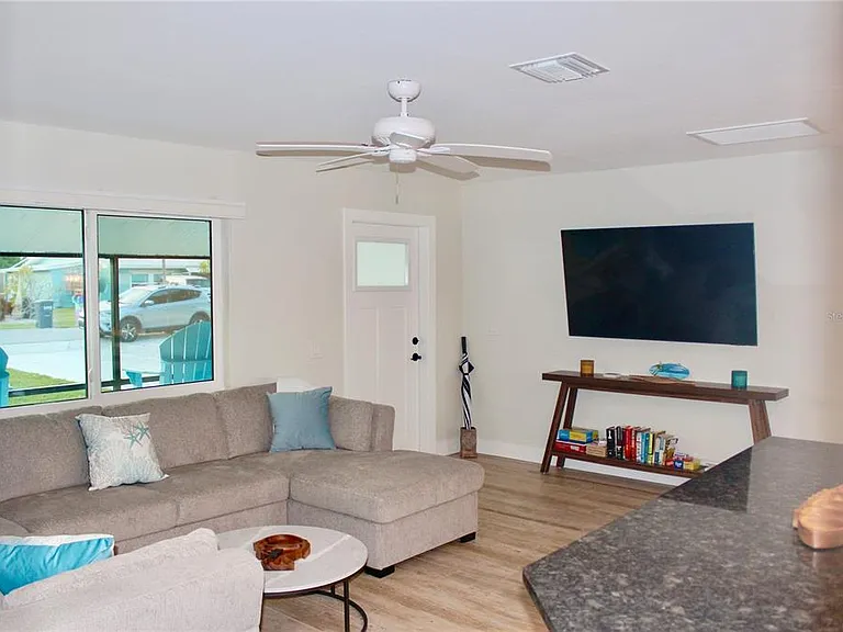 2744 Sanderling Ct — Photo 28