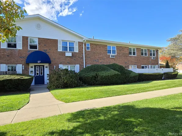 460 Old Town Road #27 P, Port Jefferson Station, NY 11776