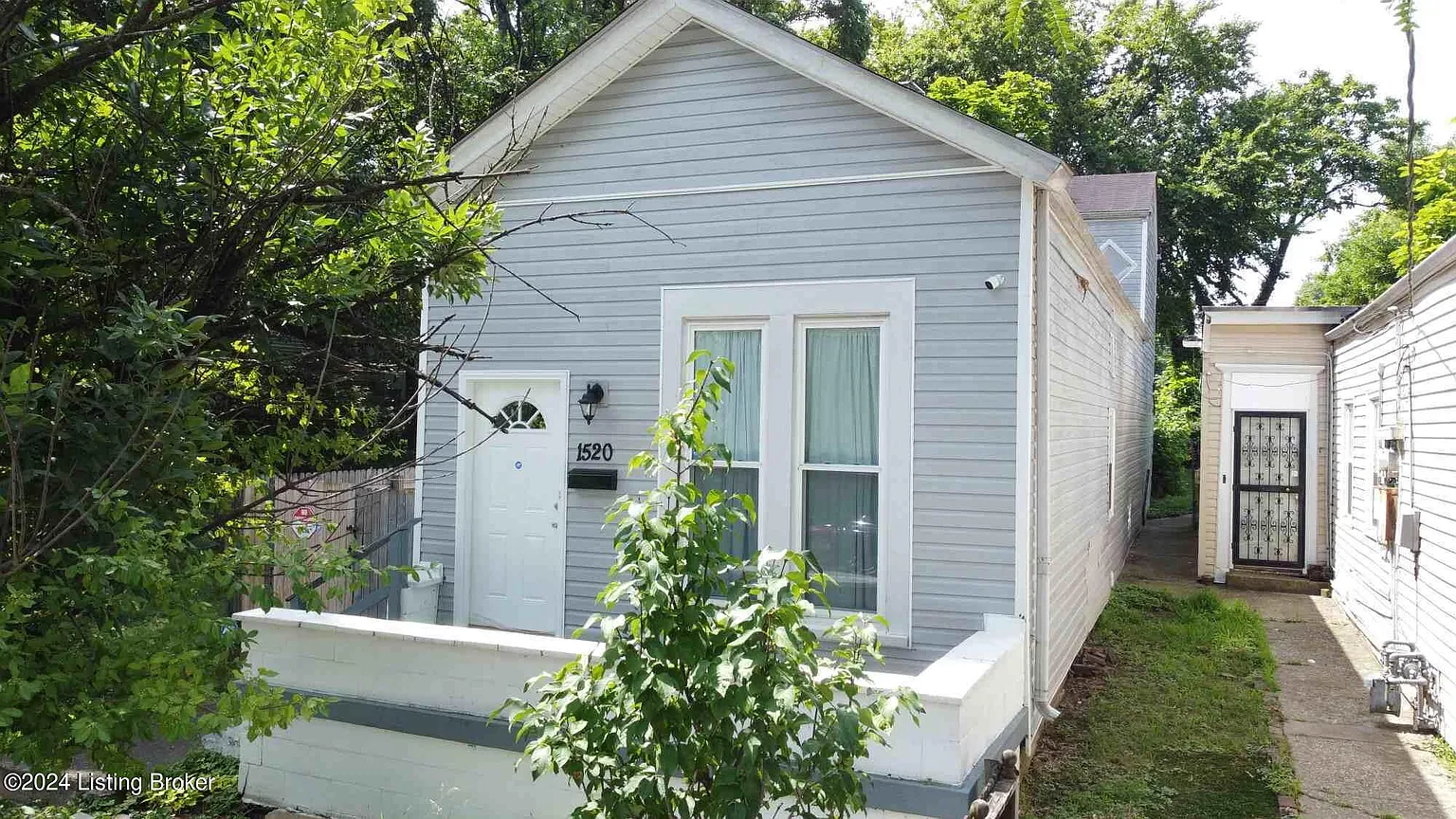 1520 Gallagher St photo 1