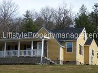 281 Joshua Ridge Rd, Etowah, NC 28729