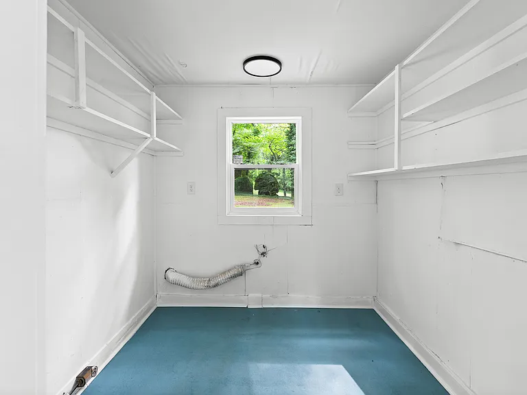 3858 Leo St — Photo 3
