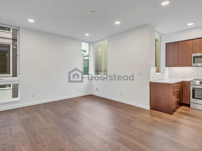 3070 SW Avalon Way #F — Photo 11
