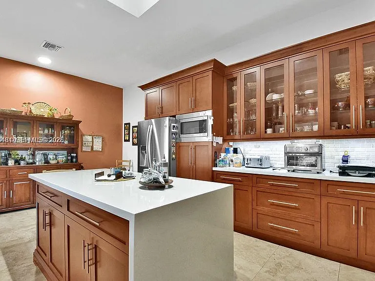5425 SW 190th Ave — Photo 9