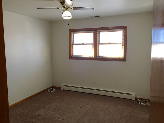 5th image of 4027 Joliet Ave