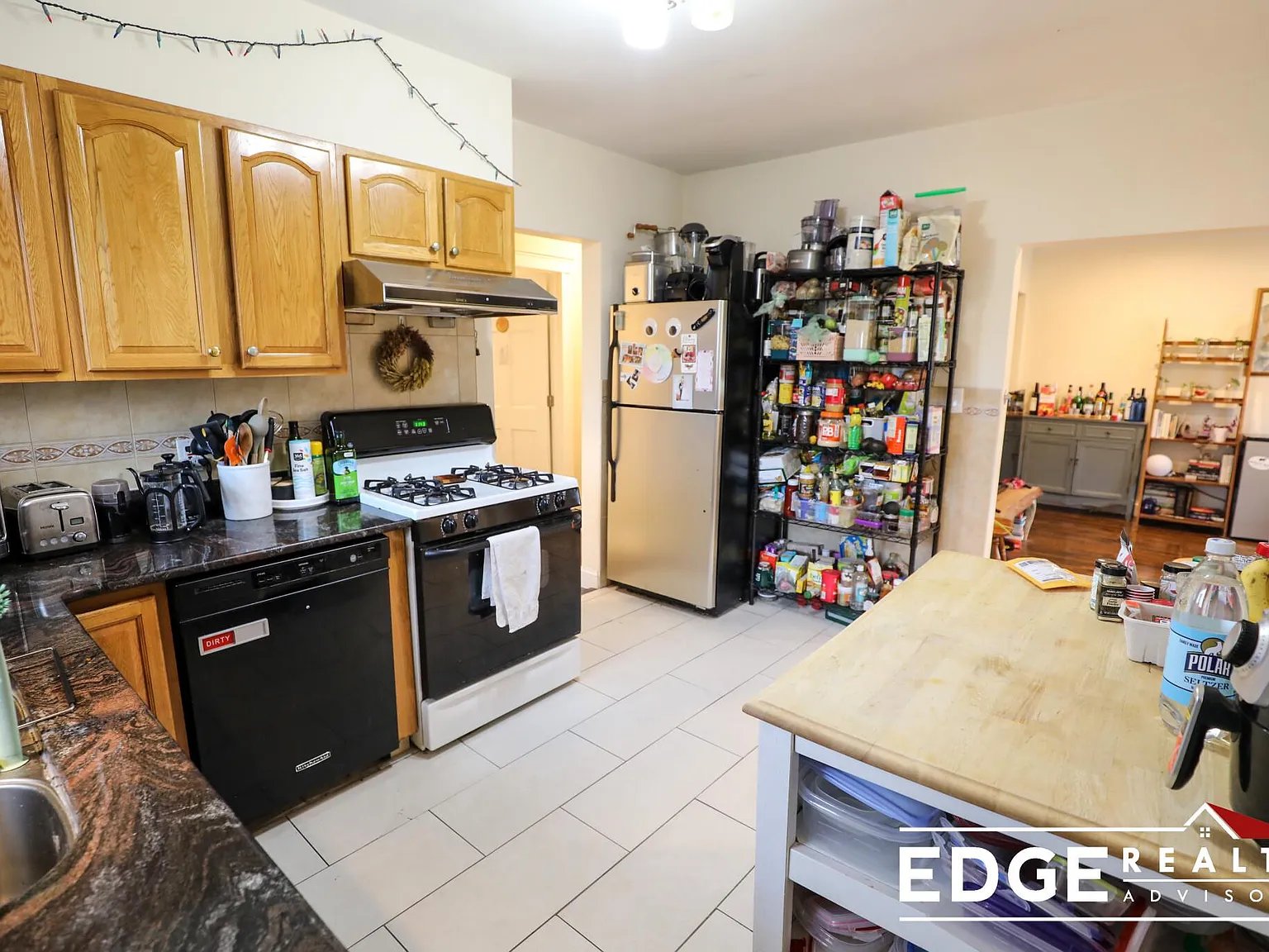 4 bed, 1.5 bath, $4,400 — Photo 2