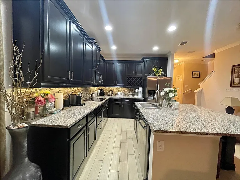 11421 Brownstone St — Photo 6
